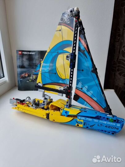 Конструктор lego Technic 42074 Гоночная яхта