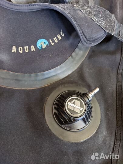 Сухой гидрокостюм для дайвинга