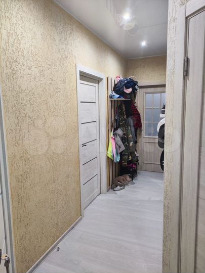 3-к. квартира, 60 м², 1/4 эт.