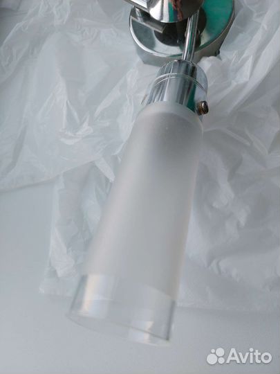 Люстра трехрожковая, б/у