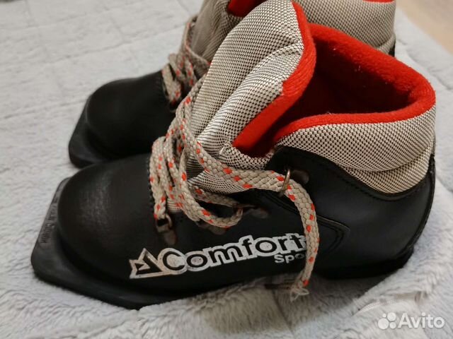 Лыжи, палки, ботинки