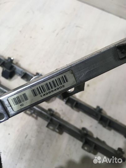 Рампа топливная Bmw 525I E39 M54B25 2001