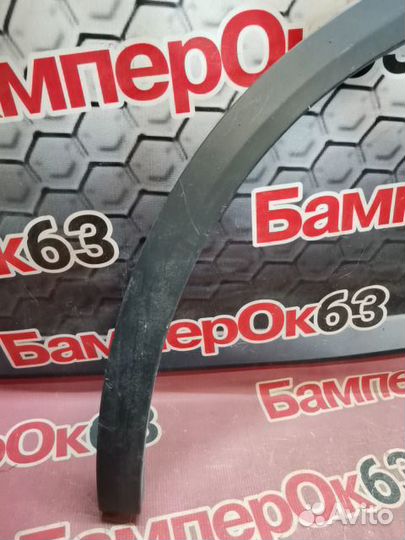 Накладка крыла задний правый Volkswagen Touareg