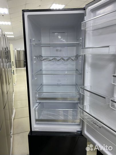 Холодильник maunfeld чёрное стекло