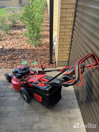Газонокосилка бензиновая самоходная