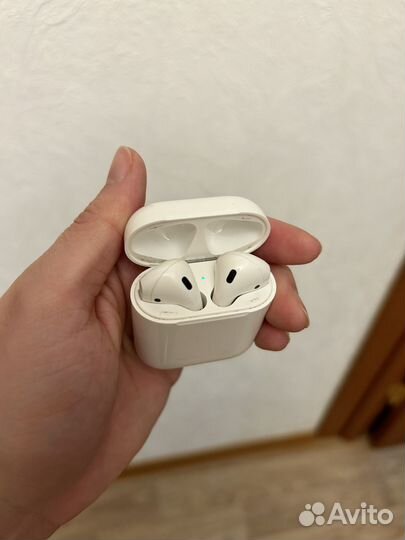 Беспроводные наушники apple airpods 1