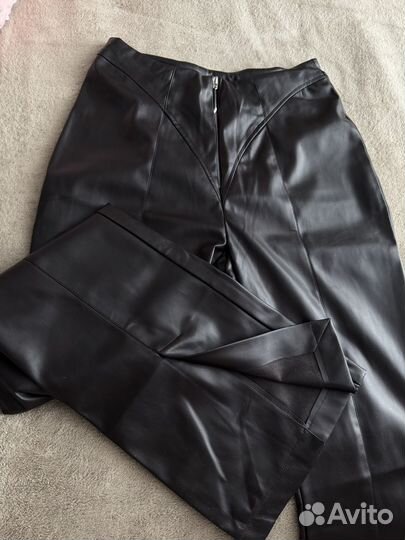 Брюки женские кожаные с разрезами внизу