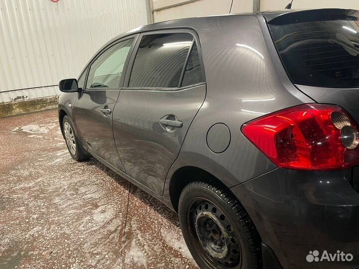 Toyota Auris 1.3 МТ, 2009, 230 500 км