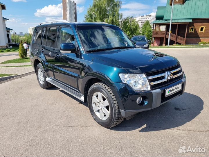 Mitsubishi Pajero 3.2 AT, 2007, 259 000 км