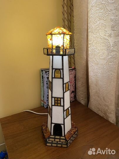 Витраж-маяк, Лампа настольная