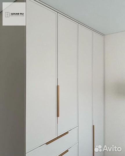 Шкаф распашной с фрезерованными фасадами