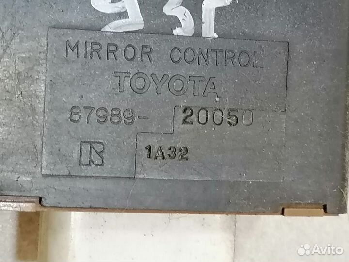 Блок управления зеркалами Toyota Corona 1992-1996