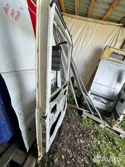 Дверь левая mercedes-benz actros mp2 оригинал