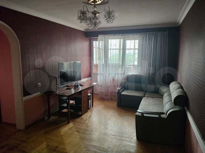 3-к. квартира, 82 м², 9/10 эт.