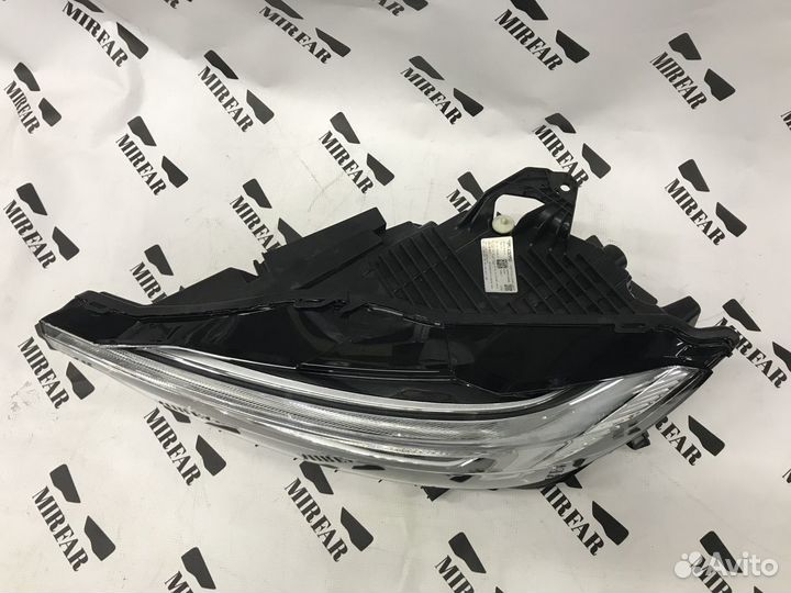 Фара левая Volvo XC60 2017-2022