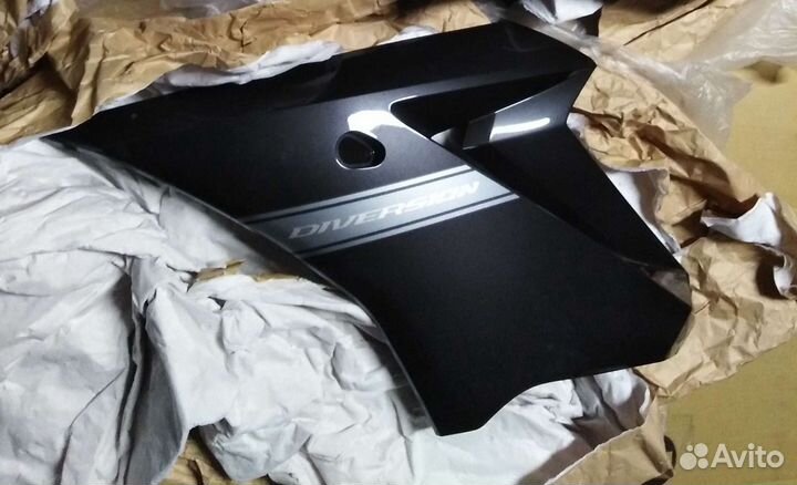 Новая оригинальная боковая панель Yamaha XJ6