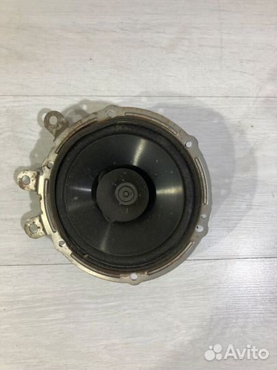 Динамик передний peugeot 107 1.0 мт