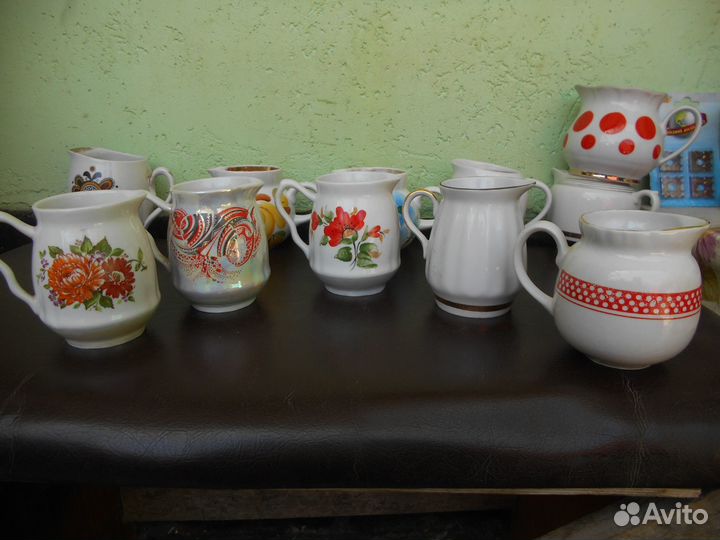 Молочники-сливочники, кофейная пара, блюдо