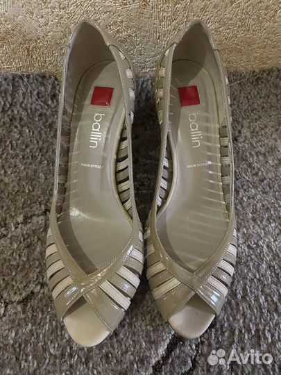 Туфли ballin 38 размера бежевые