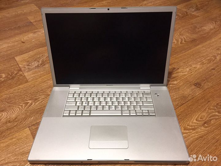 Apple MacBook Pro 17