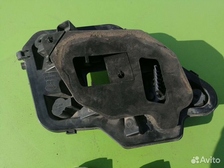 Плата фонаря Opel Astra H GTC правый