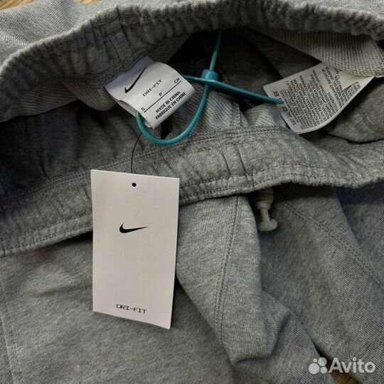 Спортивные штаны Nike