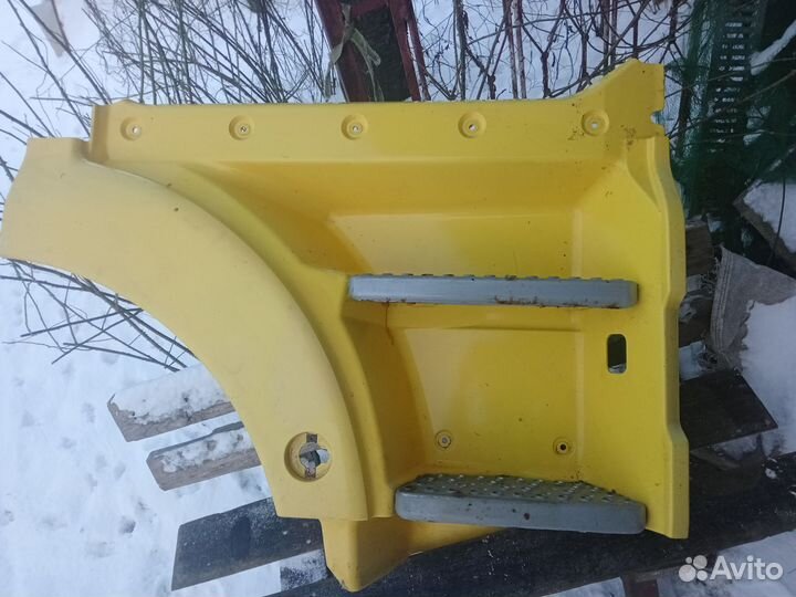 Правое крыло MAN tga 18.440