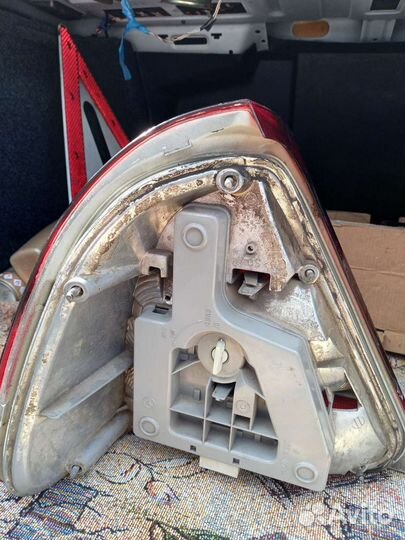 Мерседес 202, С180, задняя фара