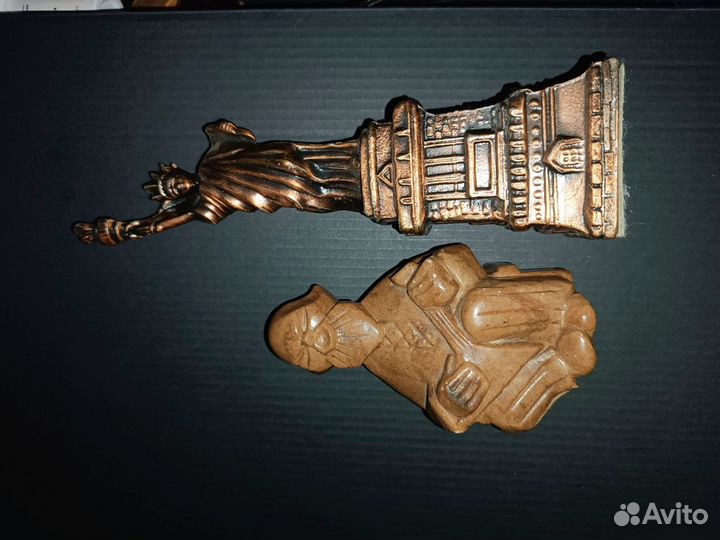 Статуэтки разные