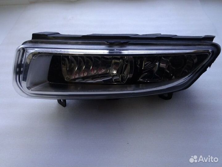 Volkswagen Polo 14-20 фара противотуманная левая