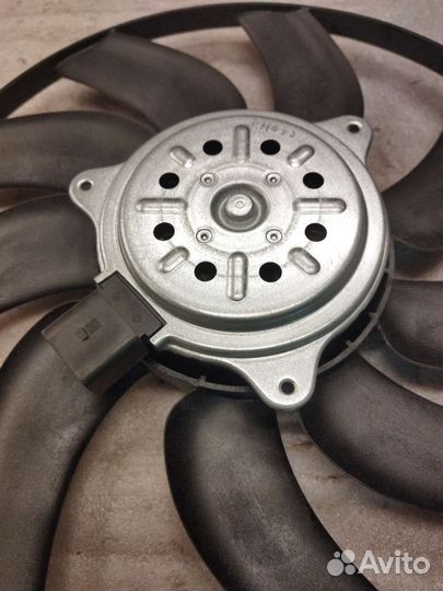 Вентилятор радиатора Audi 8k0959455m новый