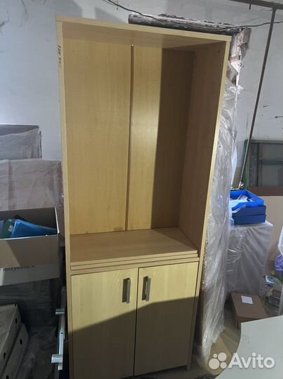 Офисная мебель, кресла, столы, шкафы