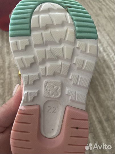 Кроссовки для девочки