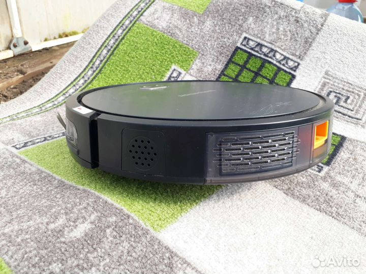 Робот пылесос