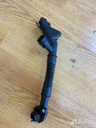 Трубка вентиляции картерных газов F01 F02