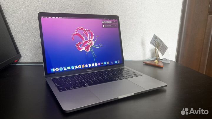 Macbook Pro 13 2018 i7/16/512 новый