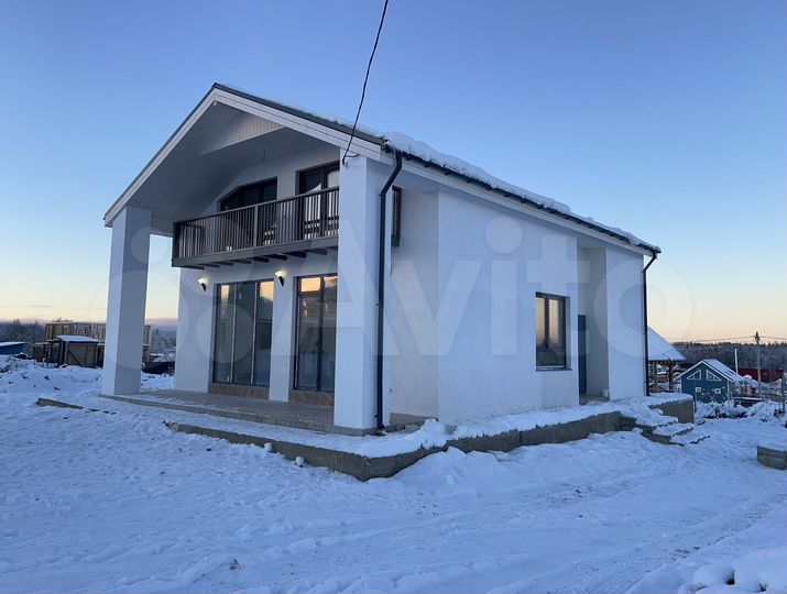 Коттедж 180 м² на участке 8 сот.