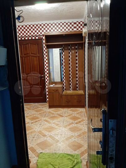 2-к. квартира, 43 м², 1/3 эт.