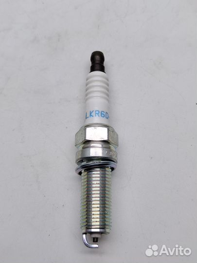 Свеча зажигания