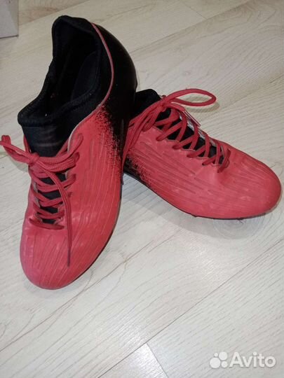 Футбольные бутсы