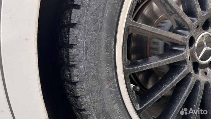 Triangle Snowlink TWT02 235/45 R18 и 245/45 R18 100