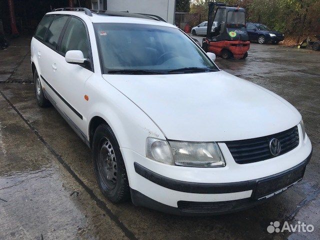 Разбор на запчасти Volkswagen Passat 5