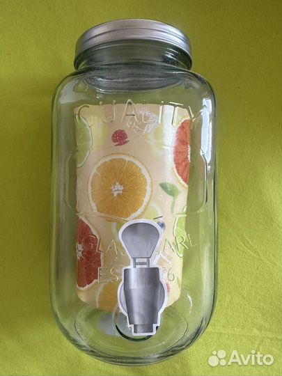 Банка с краном