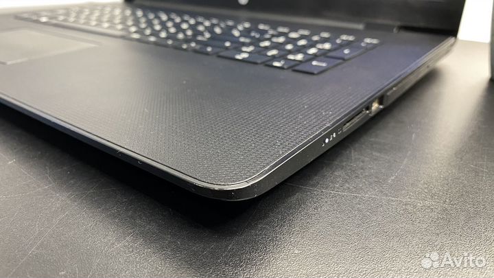 Большой ноутбук HP E2-9000/17’3/SSD/4GB