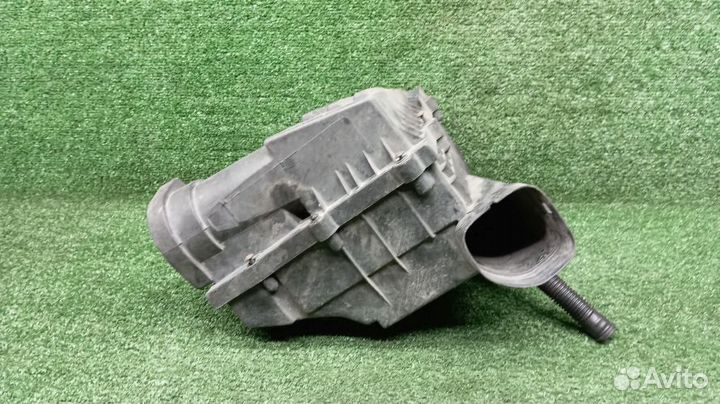 Корпус воздушного фильтра Volkswagen Passat Cc