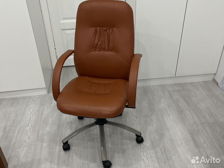 Компьютерный стул