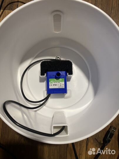 Фонтан поилка для кошек