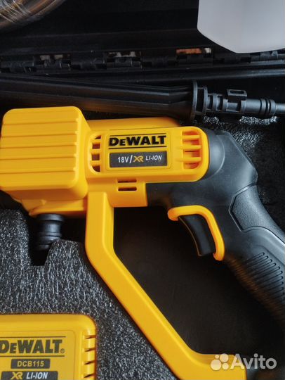 Авто мойка аккумуляторная DeWalt