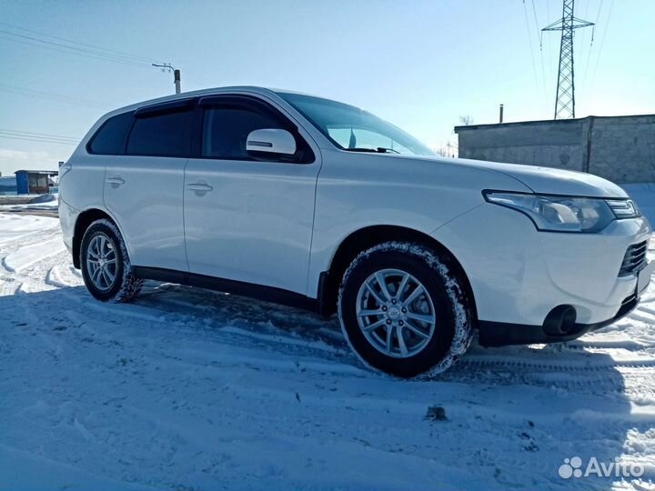 Mitsubishi Outlander 2.0 CVT, 2012, 254 100 км