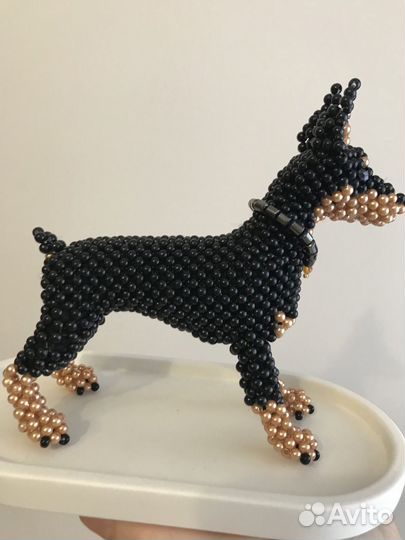 Доберман из бисера